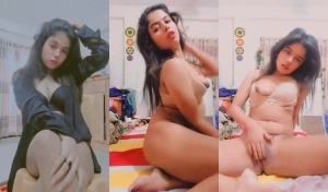Horny Desi Girl Shows Her Nude Body and Fingering Part 5