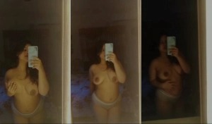 Hot Desi girl Record Booobs Selfie